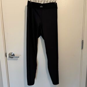 Airlift High-Waist 7/8 Line Up Legging